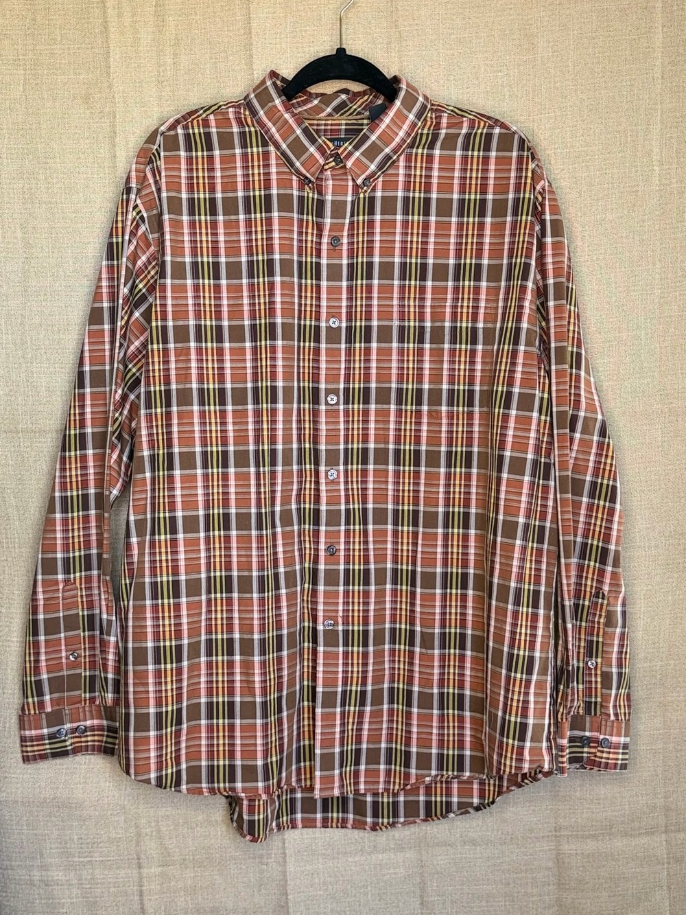 Van Heusen Classic Fit Plaid Button Down Shirt